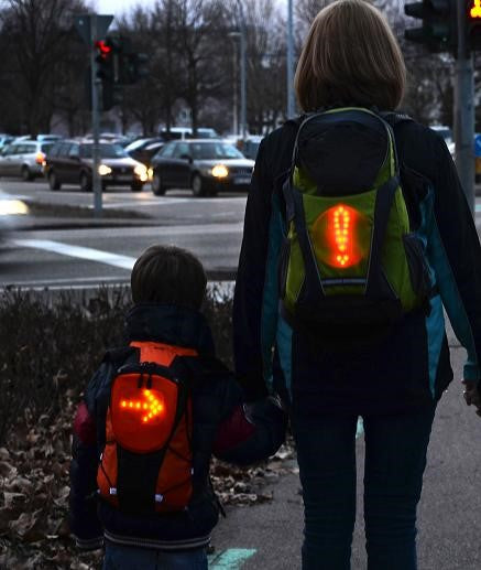 Light’n Style Funktions- Rucksack mit integrierter LED-Warnleuchte, die SICHERE Schultasche, Büchertasche – der Schulrucksack mit integrierter Sicherheit!