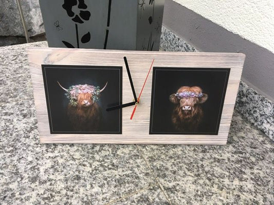 Schwarzwald Clock "Friedrich", modern, Kieferholz, eine stylische Clock im Schwarzwaldflair, Motive von Sebastian Wehrle